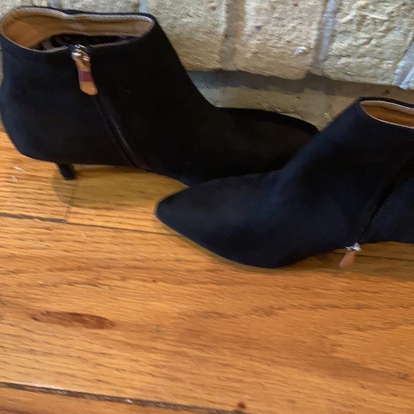 Crape Myrtle Black Kitten Heel Ankle Boots - Picture 4 of 4